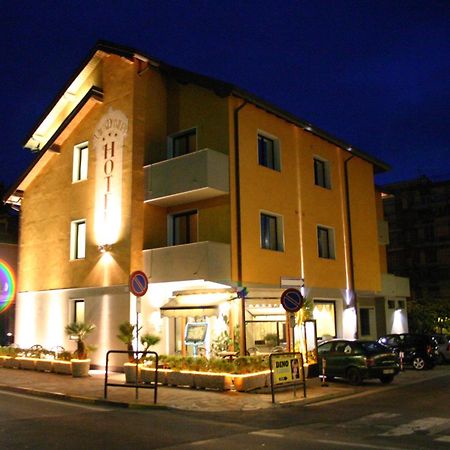 New Automatic Villa Daniela 산토바르톨로메오알마레 외부 사진